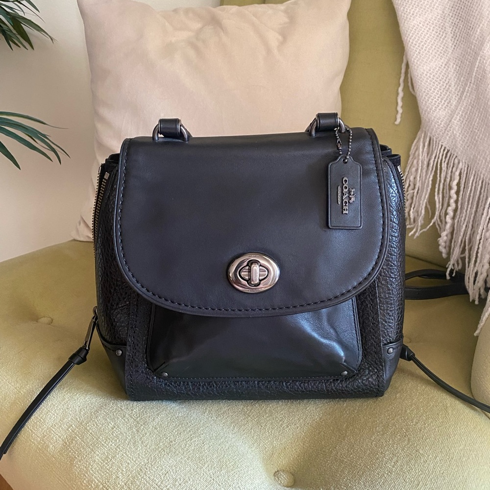 ✨Coach Faye Backpack! ✨